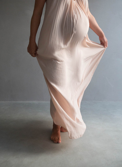 Amanda's maternity photos by Elizabeth Messina