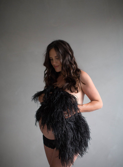 Amanda's maternity photos by Elizabeth Messina