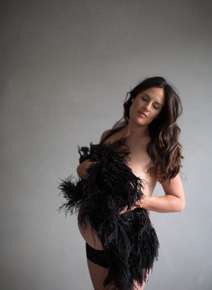 Amanda's maternity photos by Elizabeth Messina