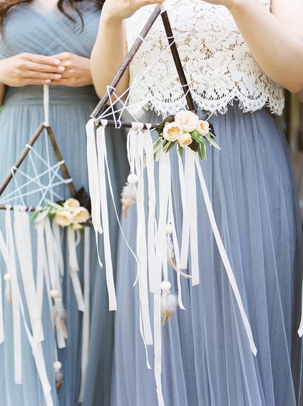 bridesmaids with dreamcatchers