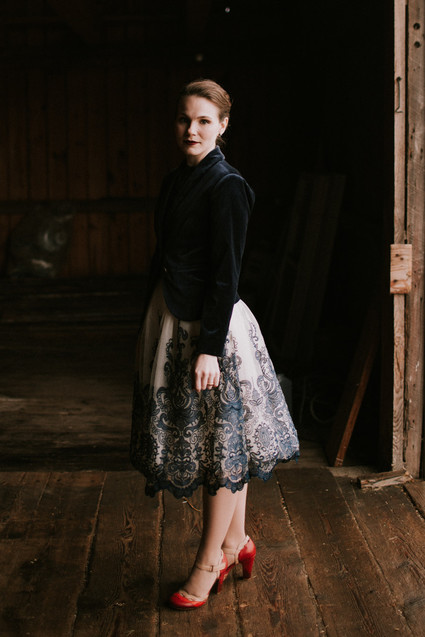Moody fall barn wedding in Maine Inspiration