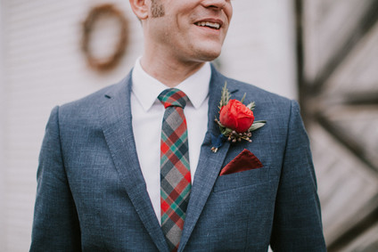 Moody fall barn wedding in Maine