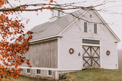 Moody fall barn wedding in Maine