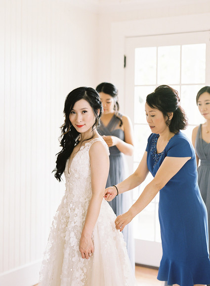 Vintage botanical wedding at Puakea Ranch in Hawaii