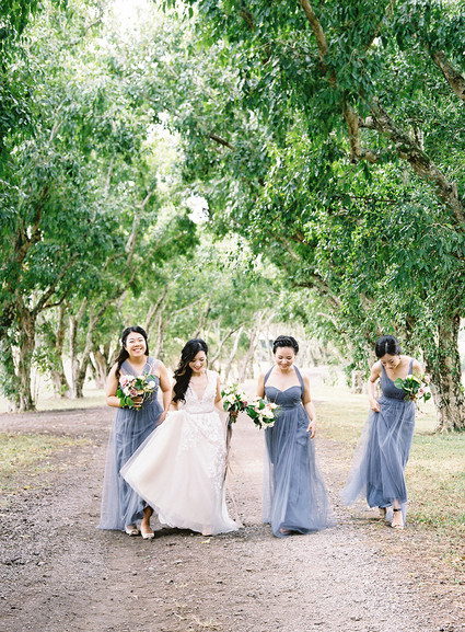 Vintage botanical wedding at Puakea Ranch in Hawaii