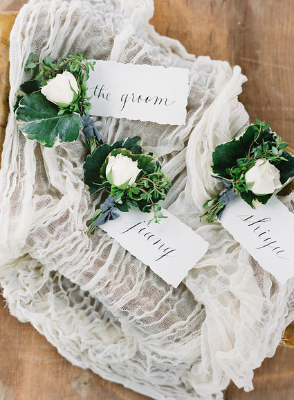 Vintage botanical wedding at Puakea Ranch in Hawaii Inspiration