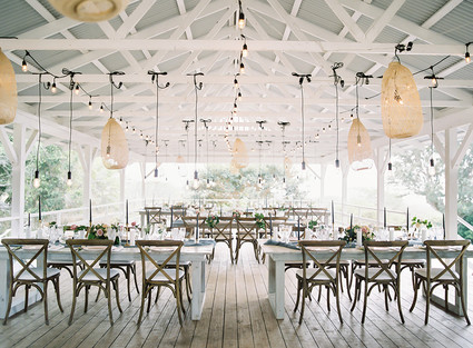 Vintage botanical wedding at Puakea Ranch in Hawaii