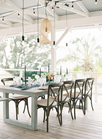 Vintage botanical wedding at Puakea Ranch in Hawaii