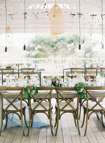Vintage botanical wedding at Puakea Ranch in Hawaii