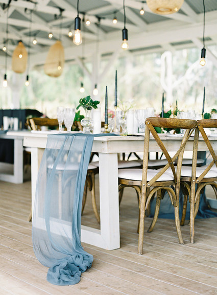 Vintage botanical wedding at Puakea Ranch in Hawaii Inspiration