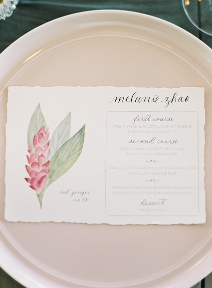 Vintage botanical wedding at Puakea Ranch in Hawaii