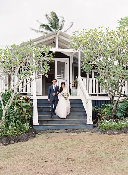 Vintage botanical wedding at Puakea Ranch in Hawaii