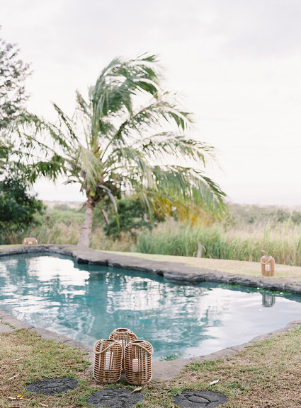 Vintage botanical wedding at Puakea Ranch in Hawaii