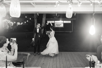 Vintage botanical wedding at Puakea Ranch in Hawaii