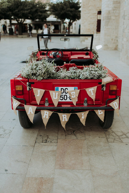 Authenic festive farm wedding in Saintes-Maries-de-la-Mer, Provence Inspiration