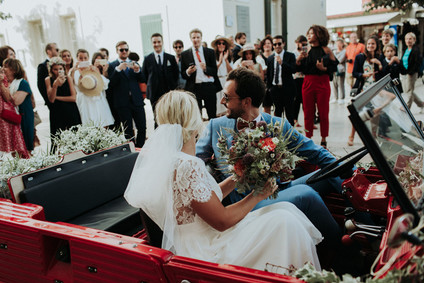 Authenic festive farm wedding in Saintes-Maries-de-la-Mer, Provence