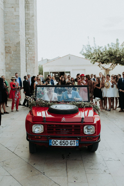 Authenic festive farm wedding in Saintes-Maries-de-la-Mer, Provence Inspiration