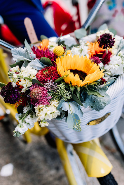 Bright whimsical engagement photos in Philadelphia