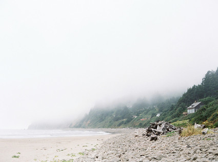 pastel seaside wedding inspiration on the Oregon Coast