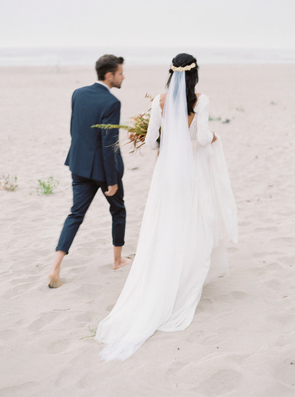 pastel seaside wedding inspiration on the Oregon Coast