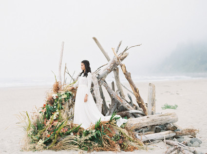 pastel seaside wedding inspiration on the Oregon Coast