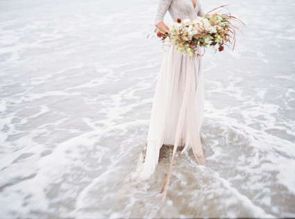 pastel seaside wedding inspiration on the Oregon Coast
