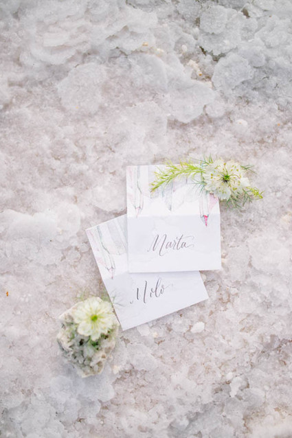 Fancy elopement inspiration at La Laguna Rosa de Torrevieja in Spain Inspiration