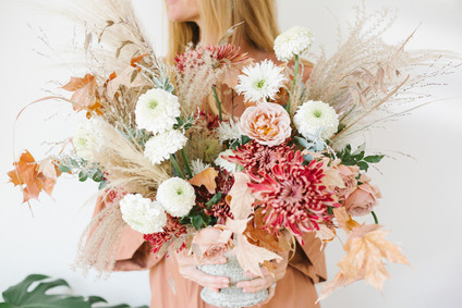 feminine fall flowers Inspiration