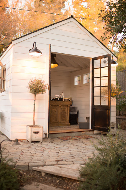 Backyard Thanksgiving feast from Found Rentals