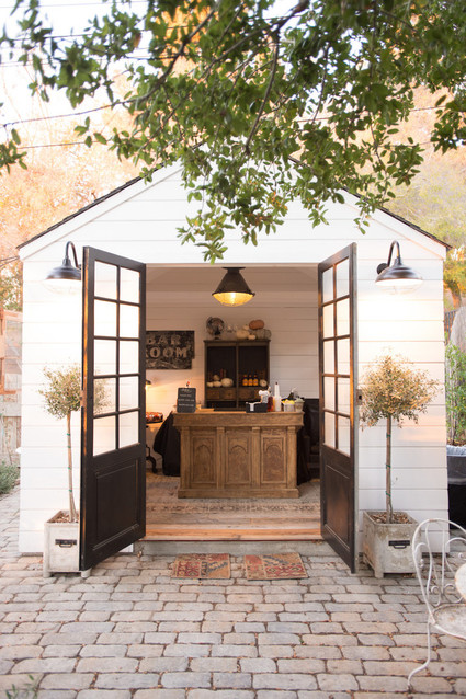 Backyard Thanksgiving feast from Found Rentals