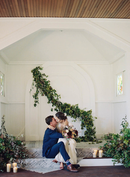 Coastal fall wedding ideas at the Steeple House in Maui