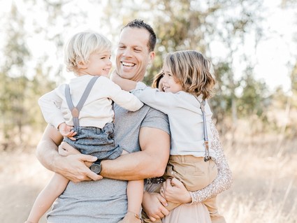 Rustic sparkle holiday family photos in San Diego