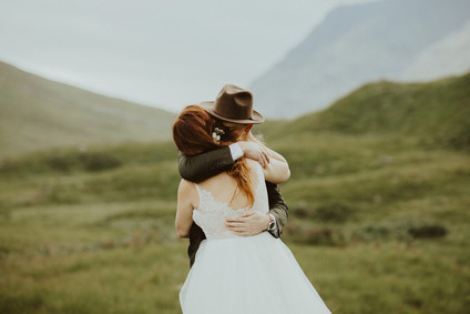 Charming indie Scottish Isle wedding