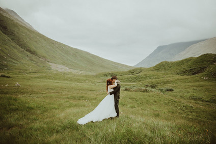 Charming indie Scottish Isle wedding