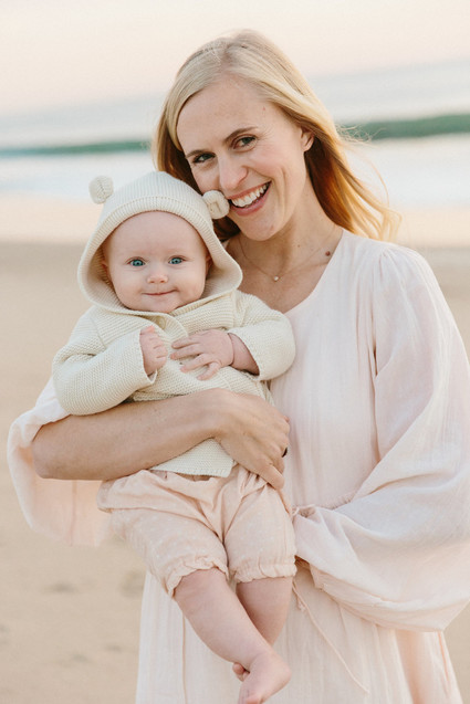 golden hour family photos in Playa Del Rey by Nicki Sebastian