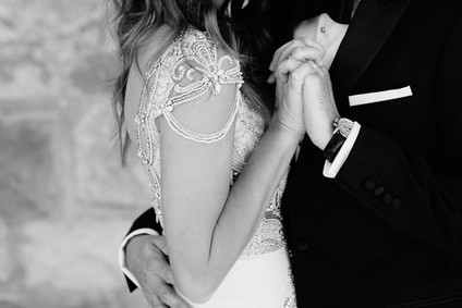 Elegant black and white wedding at Sunstone Winery