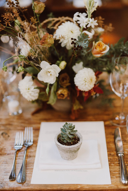 Rustic modern fall wedding florals