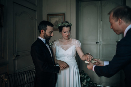 Intimate winter wedding at Chateau de Montplaisant in France