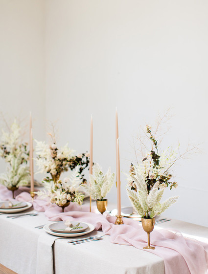 Romantic natural spring tablescape ideas
