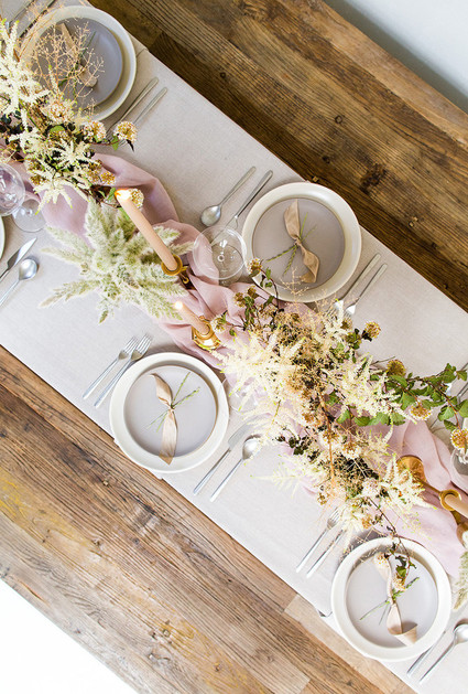 Romantic natural spring tablescape ideas