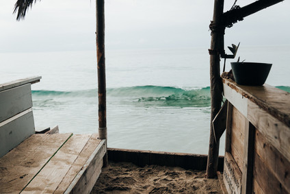 Stylish Malibu wedding on 100 Layer Cake