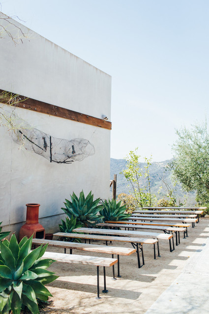 Stylish Malibu wedding on 100 Layer Cake Inspiration