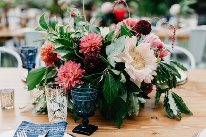 Modern tropical wedding at the San Diego Botanic Garden