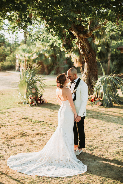 Stylish tropical wedding at Flora Farms in Cabo