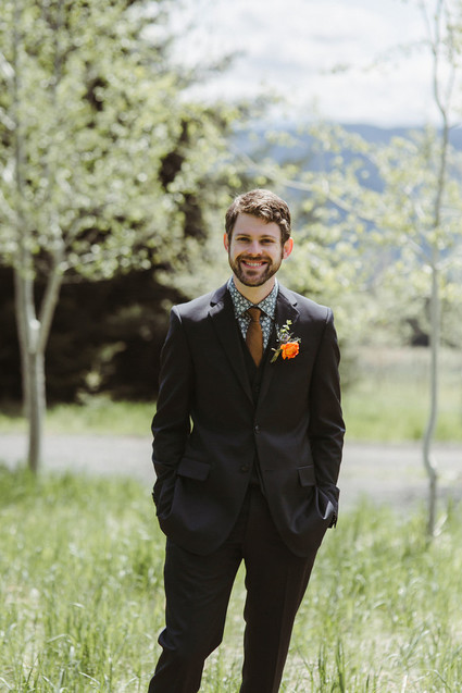 Spring Columbia Gorge wedding at Gorge Crest Vineyards