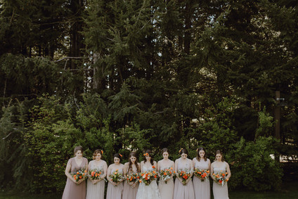 Spring Columbia Gorge wedding at Gorge Crest Vineyards