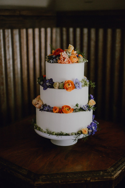 Spring Columbia Gorge wedding at Gorge Crest Vineyards