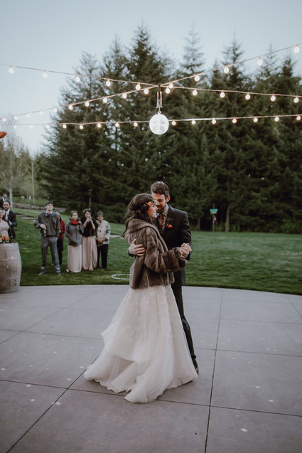 Spring Columbia Gorge wedding at Gorge Crest Vineyards