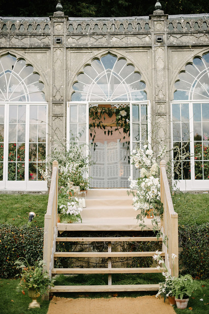 Elegant floral wedding at Sezincote in the Cotswolds