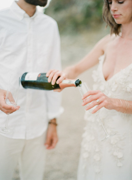 Rustic modern beach elopement ideas in Greece
